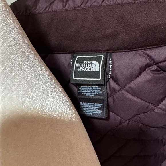 The North Face Women's Quilted Jacket - Dark Purple - Picture 14 of 16